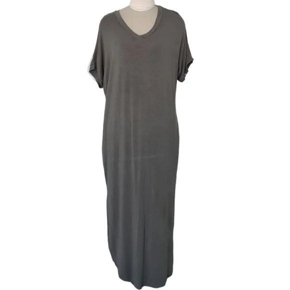 Mother Bee Maternity Maxi T-Shirt Dress - Picture 2 of 4